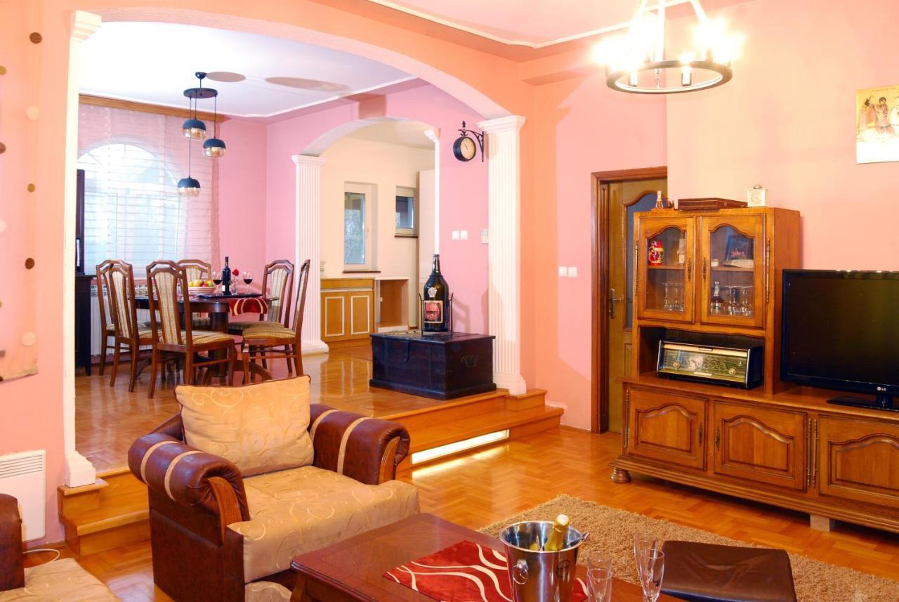 Villa Katarina With Pool Banja Luka Extérieur photo