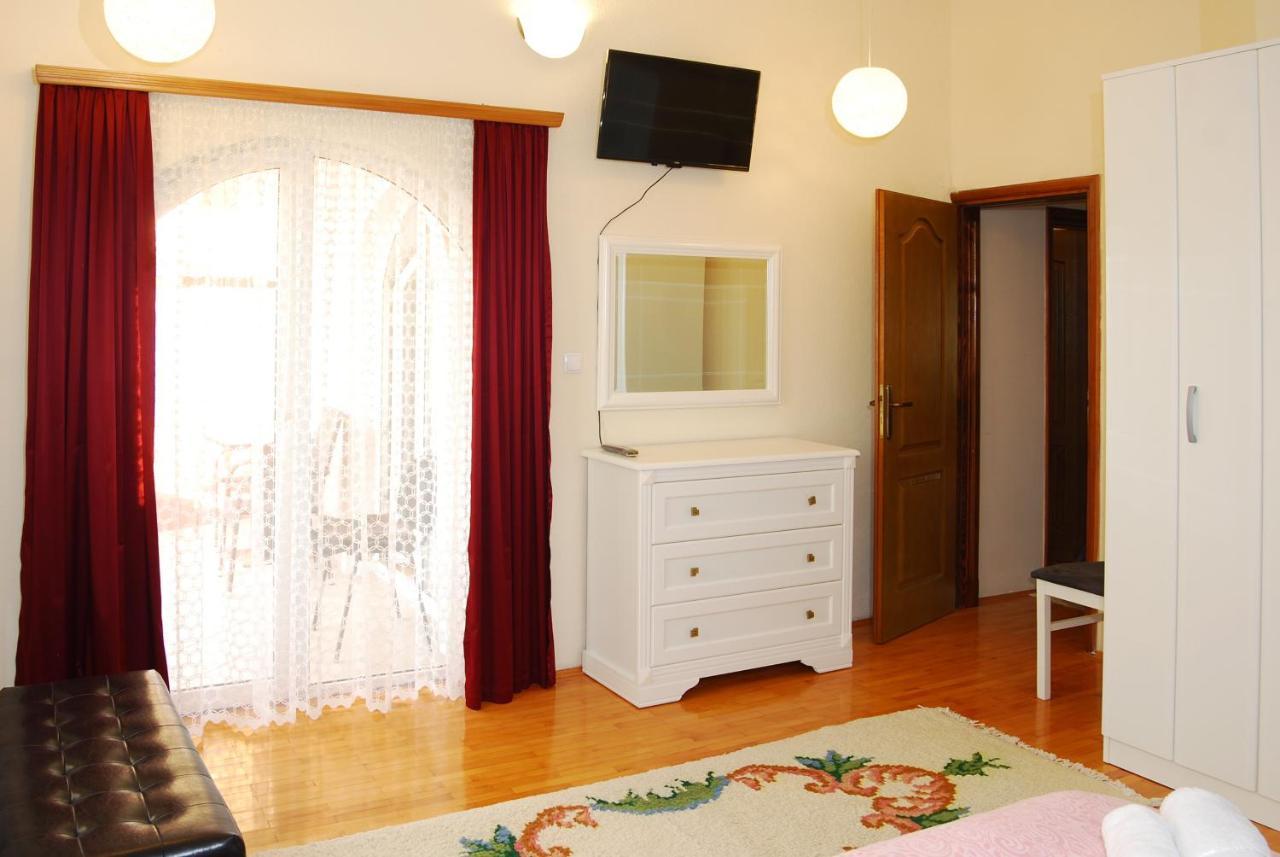 Villa Katarina With Pool Banja Luka Extérieur photo