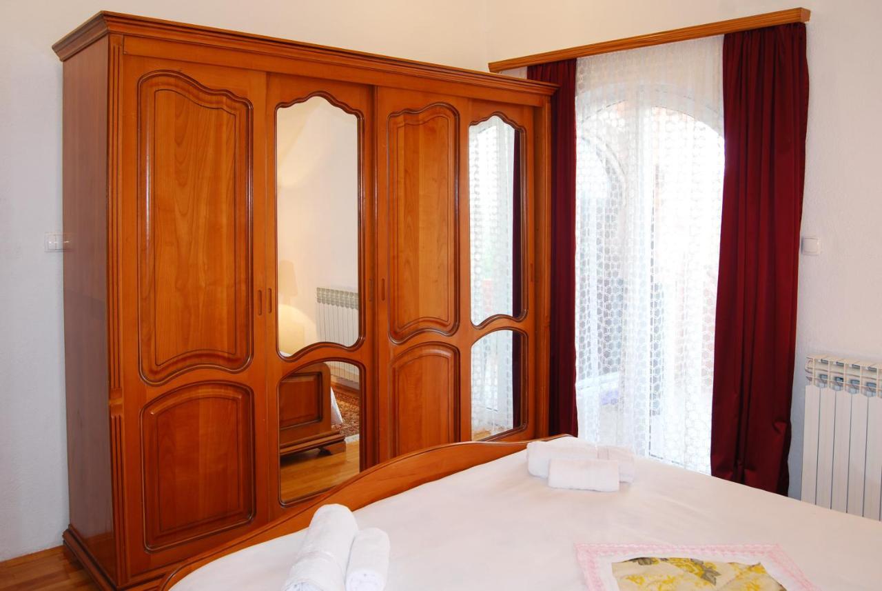 Villa Katarina With Pool Banja Luka Extérieur photo