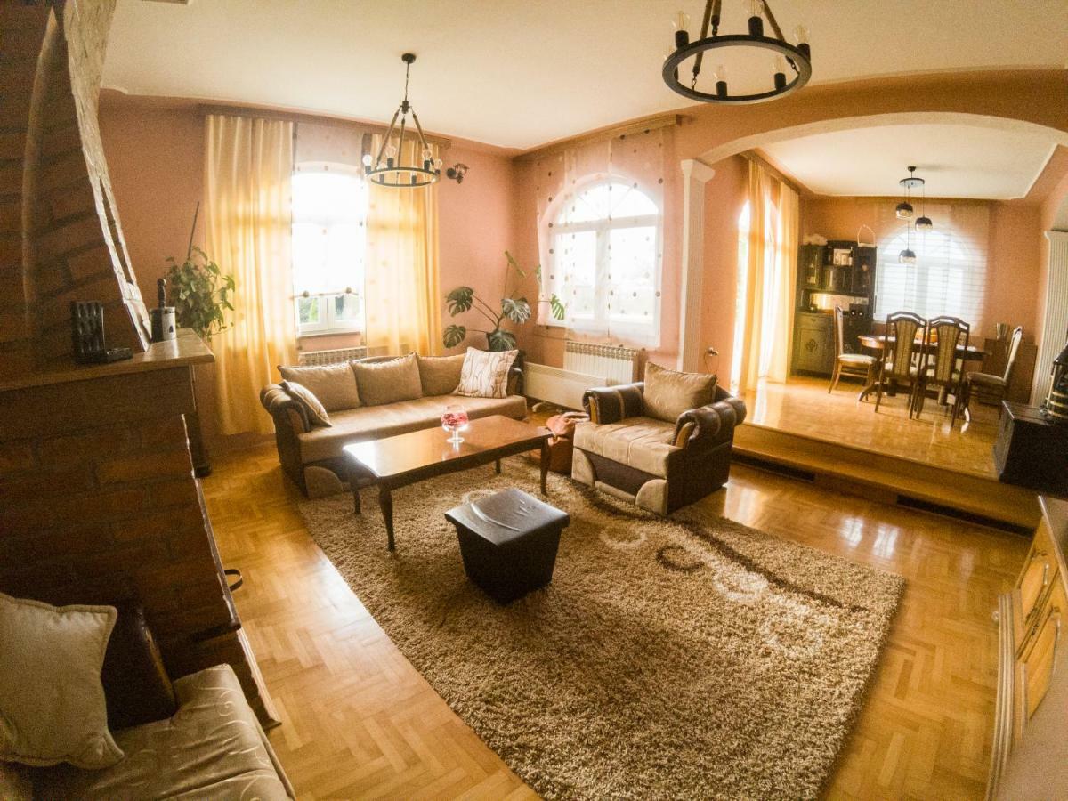 Villa Katarina With Pool Banja Luka Extérieur photo