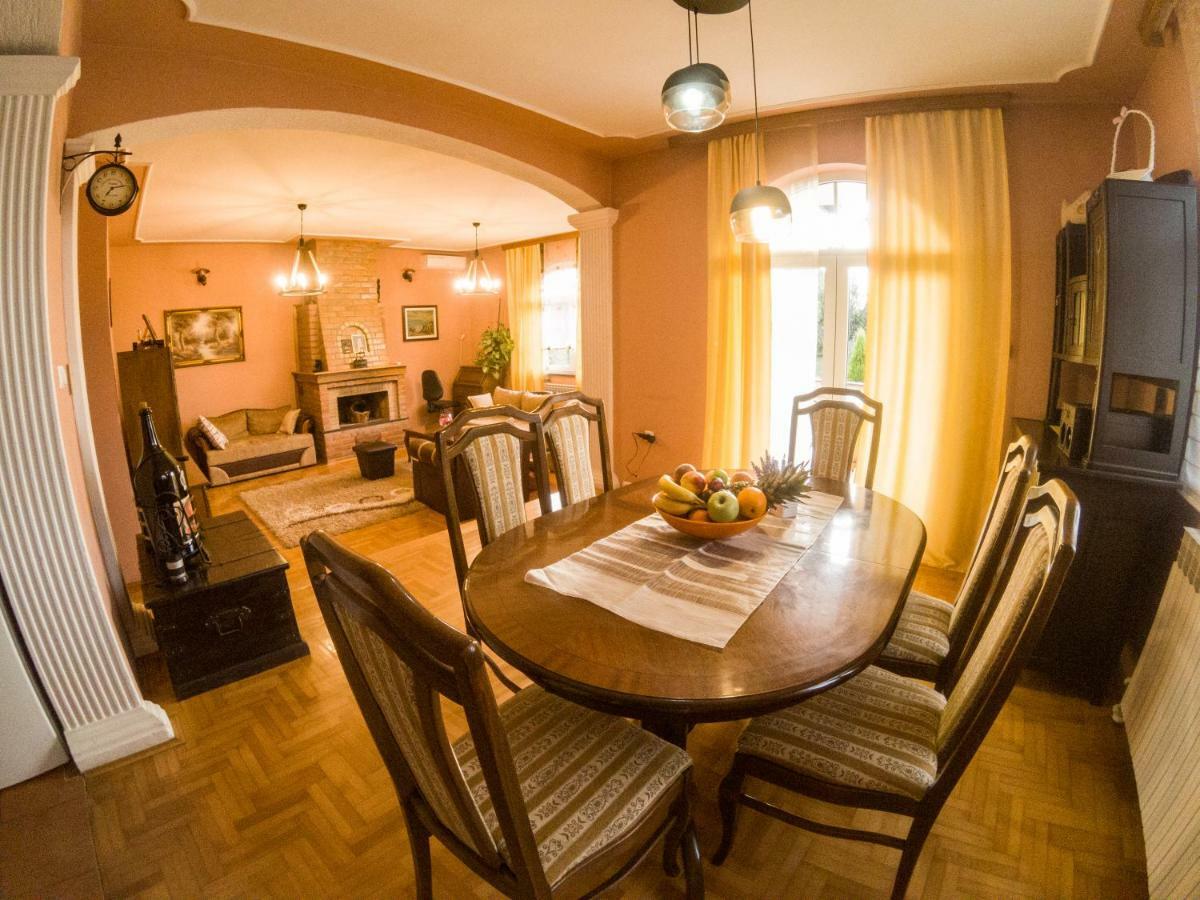 Villa Katarina With Pool Banja Luka Extérieur photo