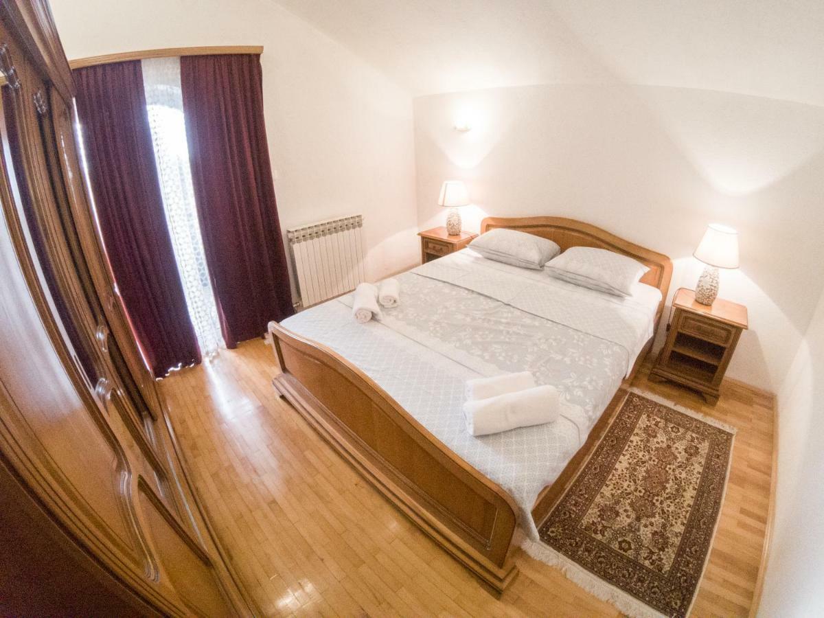 Villa Katarina With Pool Banja Luka Extérieur photo