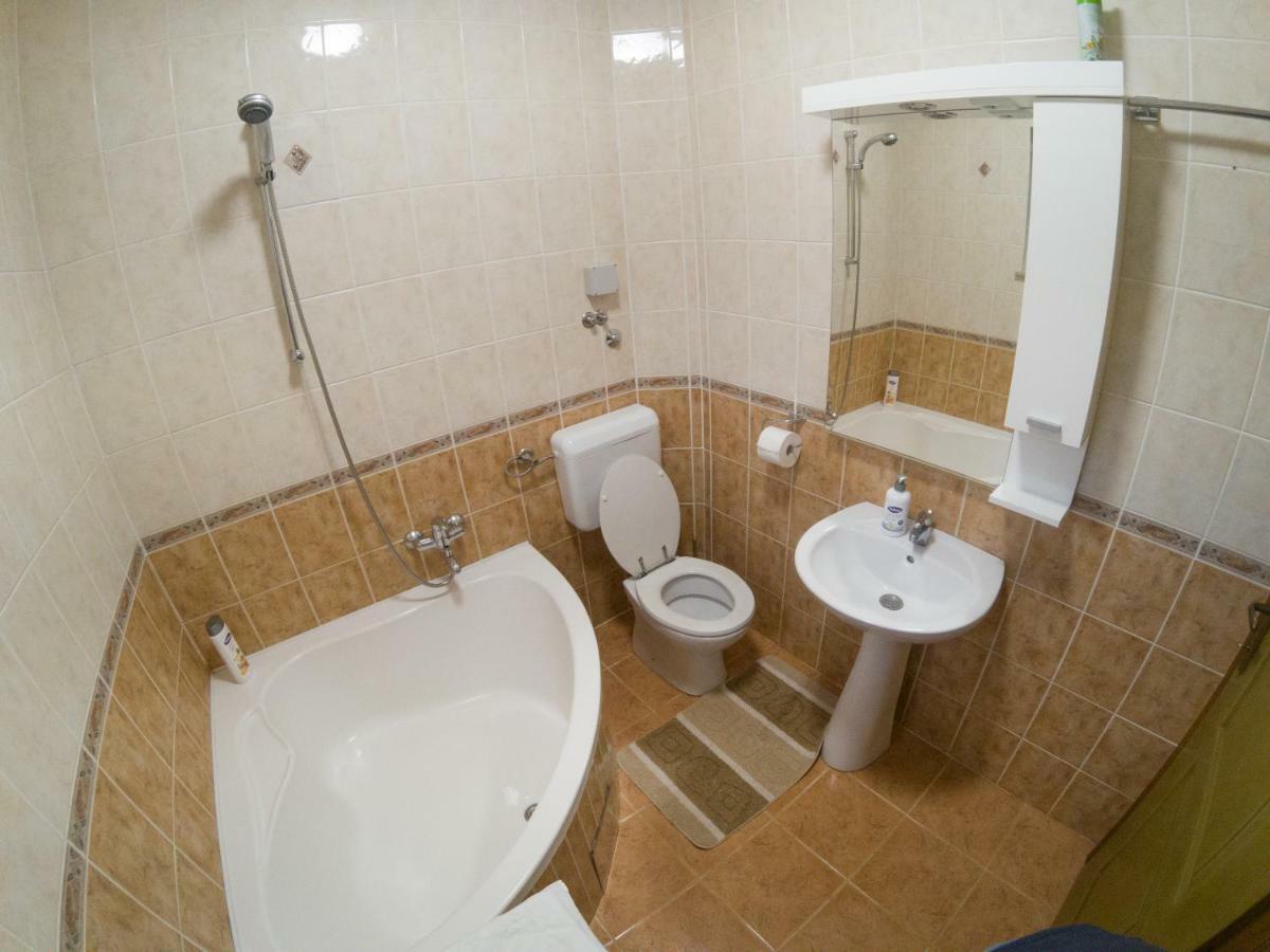 Villa Katarina With Pool Banja Luka Extérieur photo